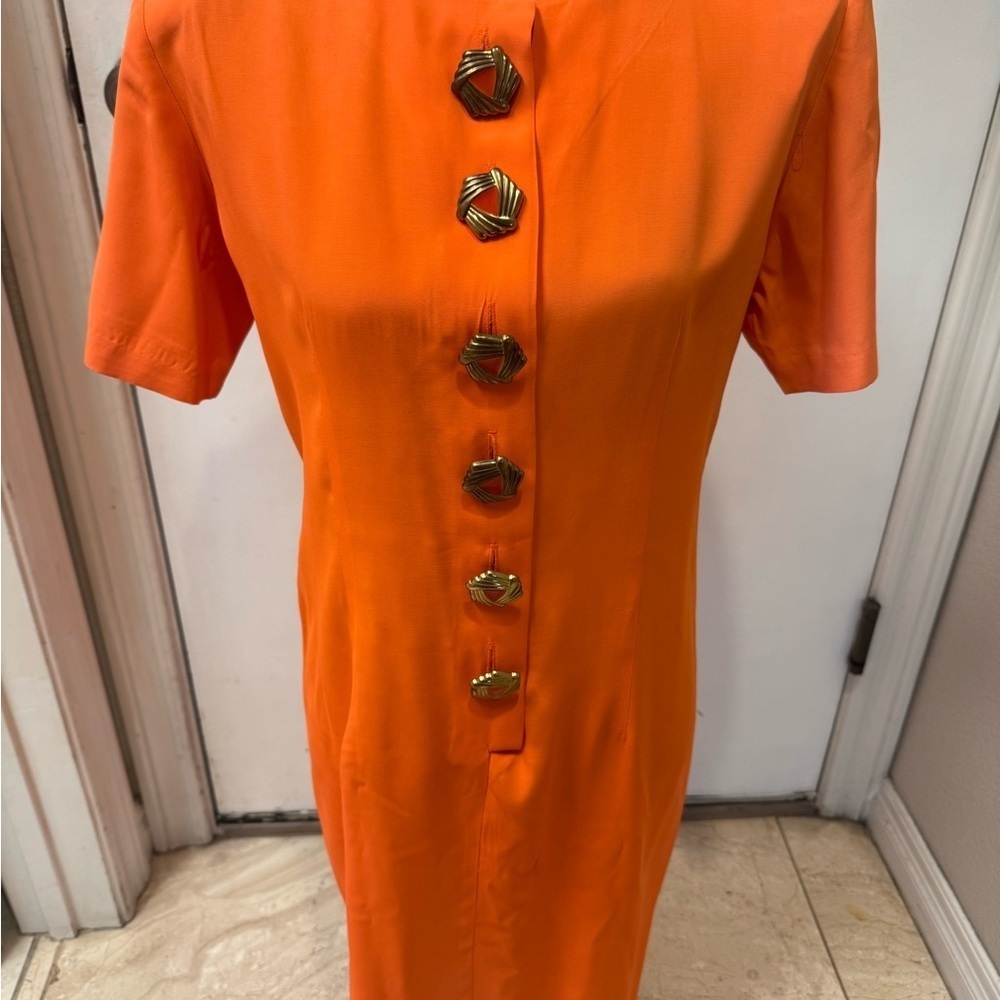 Vintage Orange Pencil Dress large brass colored buttons, shoulder pads sz 4 fit - Picture 2 of 8